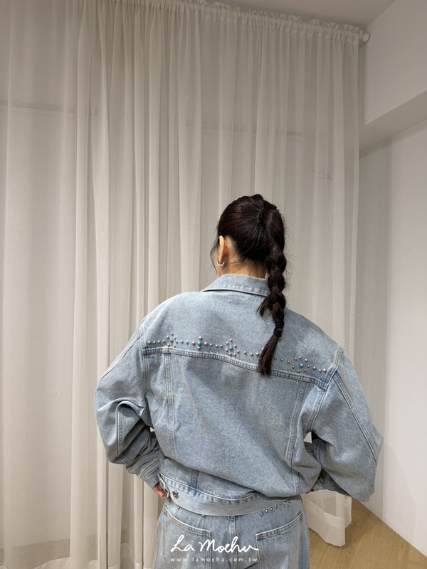 後鉚釘寶石水洗牛仔外套(男女款)